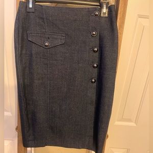 Ann Taylor Denim Skirt Size 0; Moderately worn. Very Classy